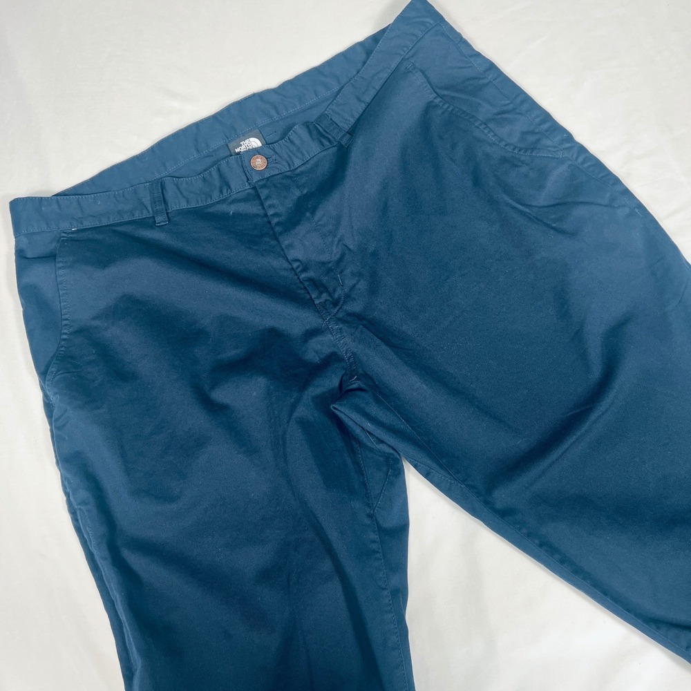 The North Face Mens Navy Blue Chino Hiking Pants Cotton Straight Leg Size 40